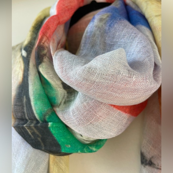 TILO Scarves Linen Summer Dreams. Sweet Vespa print 100% linen. Charming! - Picture 12 of 12